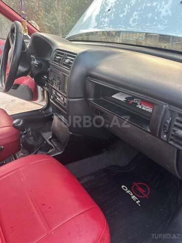 Opel Vectra 1993, 250,000 km - 1.7 l - Mingəçevir