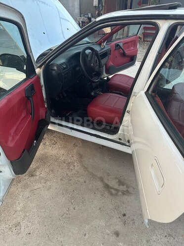 Opel Vectra 1993, 250,000 km - 1.7 l - Mingəçevir