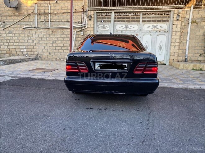 Mercedes E 220 d 2000, 398,000 km - 2.2 l - Yevlax