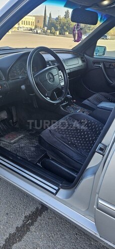 Mercedes C 240 1998, 345,789 km - 2.4 л - Tovuz