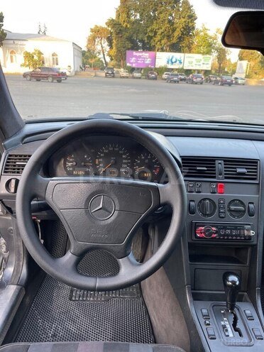 Mercedes C 180 1995, 240,000 km - 1.8 л - Bakı