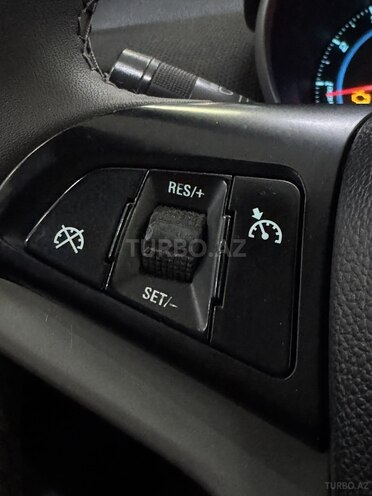 Chevrolet Cruze-19
