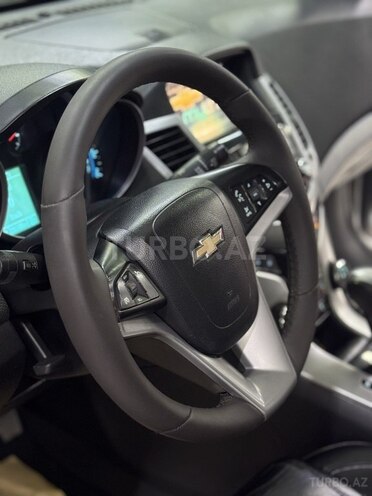 Chevrolet Cruze-10