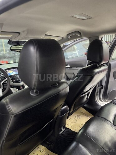 Chevrolet Cruze-14
