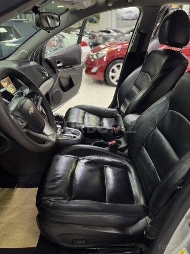 Chevrolet Cruze-9