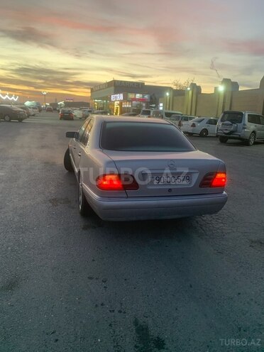 Mercedes E 230 1997, 417,233 km - 2.3 l - Sabirabad