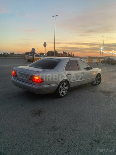 Mercedes E 230 1997, 417,233 km - 2.3 l - Sabirabad