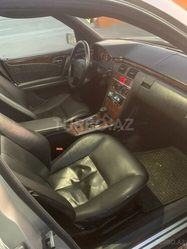 Mercedes E 230 1997, 417,233 km - 2.3 l - Sabirabad