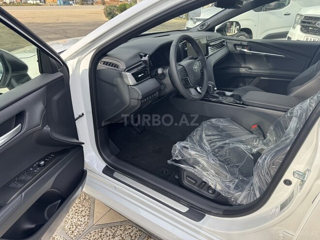 Toyota Camry-8