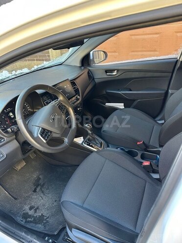Hyundai Accent 2022, 23,337 km - 1.6 л - Bakı
