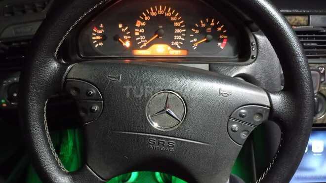 Mercedes E 240 1998, 441,000 km - 2.4 l - Bakı