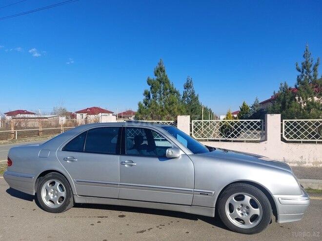 Mercedes E 270 2000, 388,000 km - 2.7 l - Beyləqan