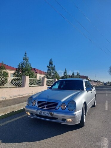 Mercedes E 270 2000, 388,000 km - 2.7 l - Beyləqan