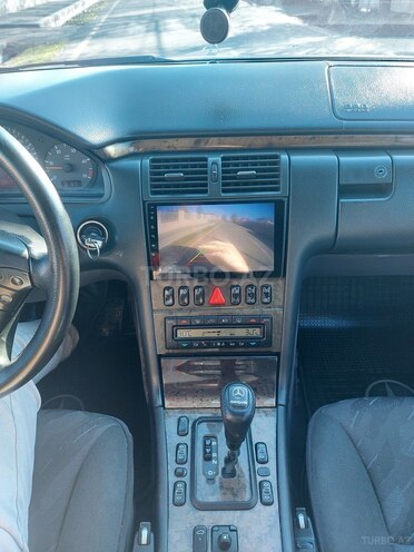 Mercedes E 270 2000, 388,000 km - 2.7 l - Beyləqan