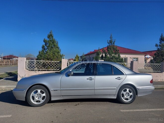 Mercedes E 270 2000, 388,000 km - 2.7 l - Beyləqan