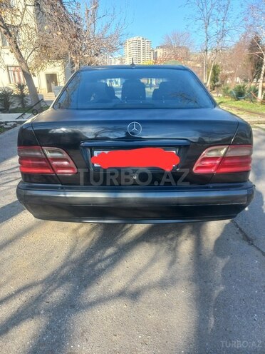 Mercedes E 220 d 2000, 402,346 km - 2.2 l - Bakı