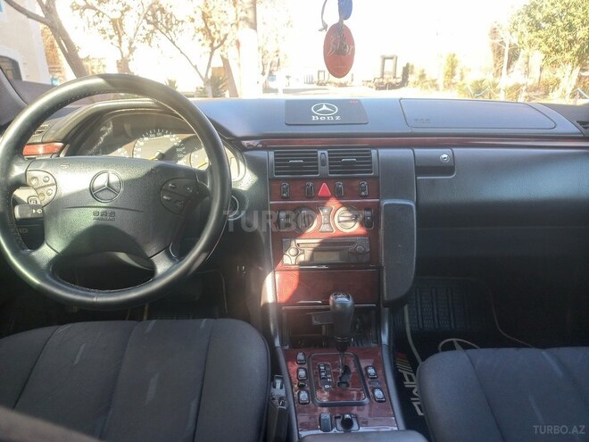 Mercedes E 220 d 2000, 402,346 km - 2.2 l - Bakı