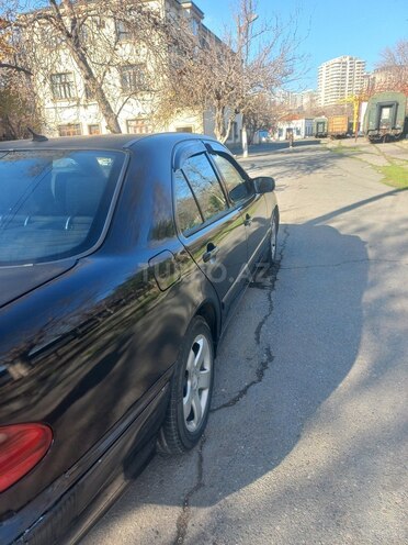 Mercedes E 220 d 2000, 402,346 km - 2.2 l - Bakı