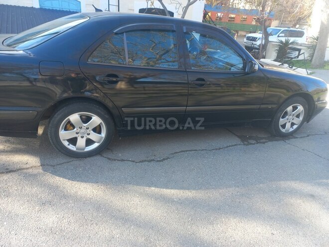Mercedes E 220 d 2000, 402,346 km - 2.2 l - Bakı
