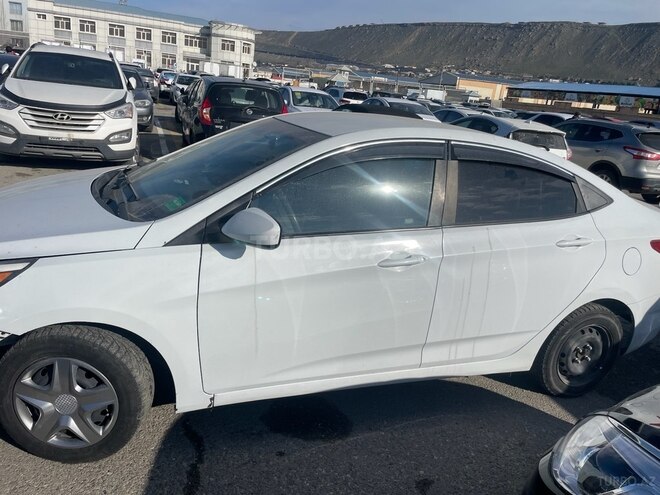 Hyundai Accent 2017, 136,700 km - 1.6 л - Bakı