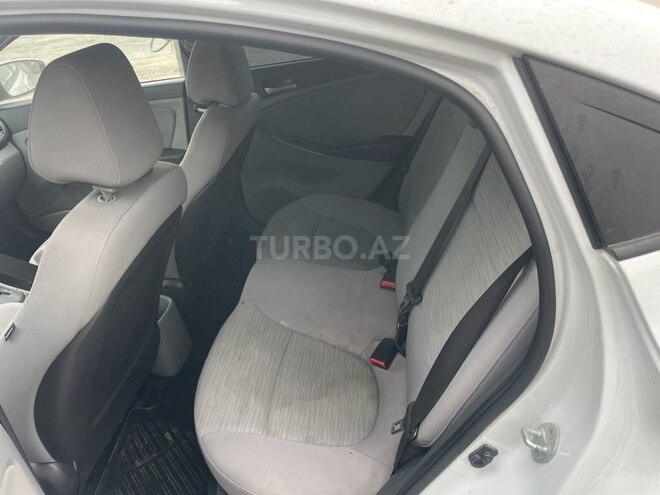 Hyundai Accent 2017, 136,700 km - 1.6 л - Bakı