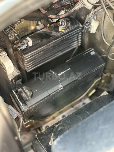 BMW 525 2002, 250,000 km - 2.5 l - Bakı
