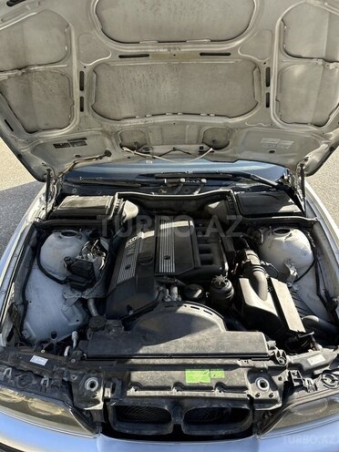 BMW 525 2002, 250,000 km - 2.5 l - Bakı