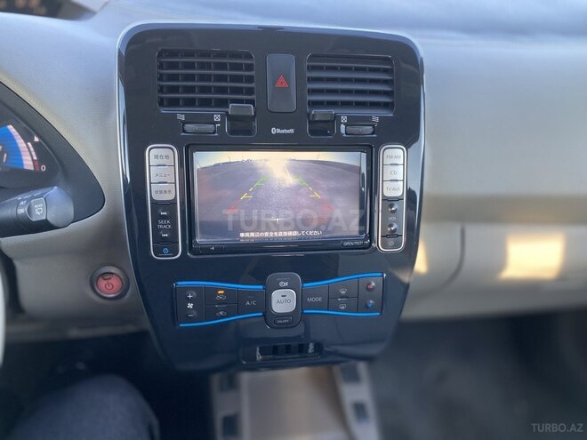 Nissan Leaf 2011, 90,000 km - 0.0 l - Sumqayıt