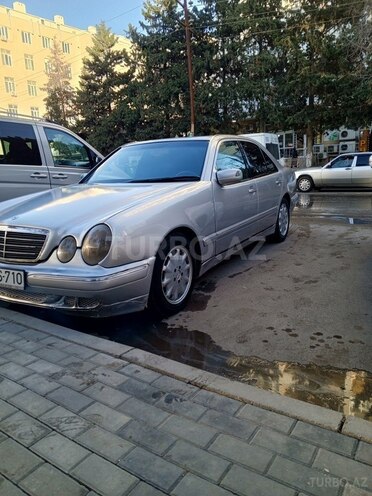 Mercedes E 230 1996, 155,000 km - 2.3 l - Bakı