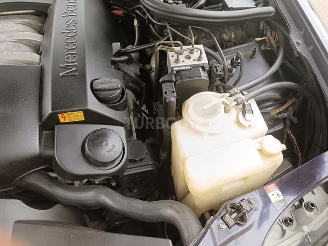 Mercedes E 240 1997, 322,000 km - 2.4 л - Sumqayıt