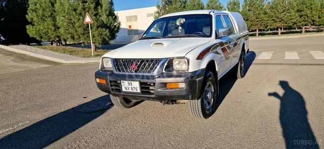 Mitsubishi L200 2003, 370,000 km - 2.5 l - Masallı