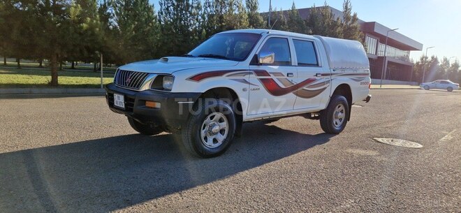Mitsubishi L200 2003, 370,000 km - 2.5 l - Masallı