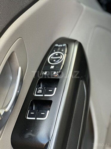 Kia Carnival 2016, 253,500 km - 2.2 l - Bakı