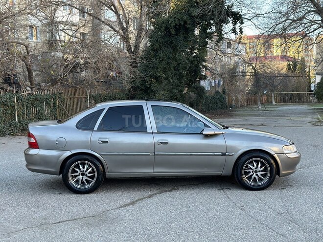 Opel Vectra 1999, 247,000 km - 1.8 l - Sumqayıt