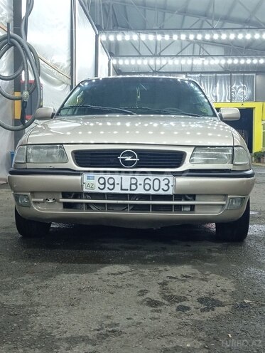 Opel Astra 1996, 230,000 km - 1.6 l - Bakı