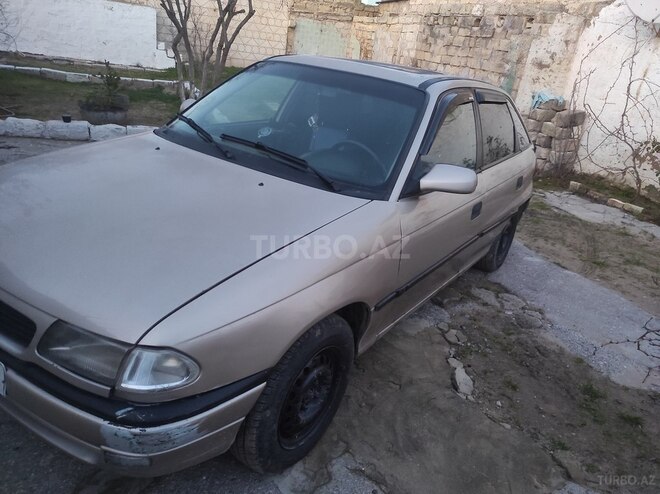 Opel Astra 1996, 230,000 km - 1.6 l - Bakı