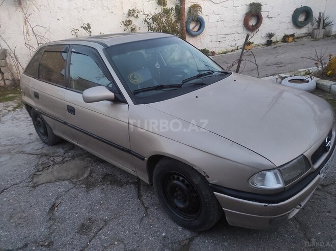 Opel Astra 1996, 230,000 km - 1.6 l - Bakı
