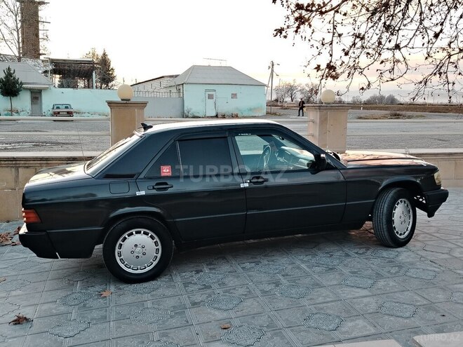 Mercedes 190 1992, 563,280 km - 2.0 л - Qazax