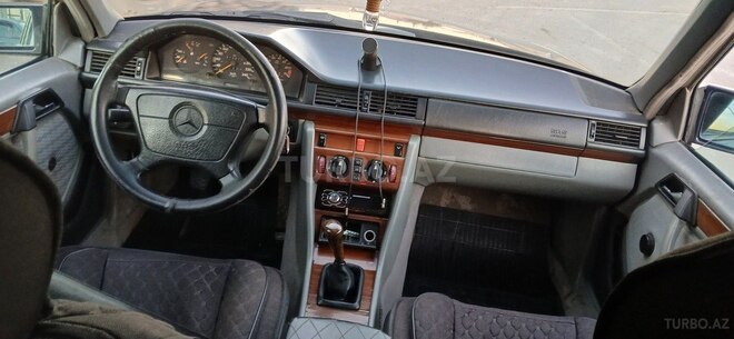 Mercedes E 200 1994, 284,567 km - 2.0 l - Sumqayıt