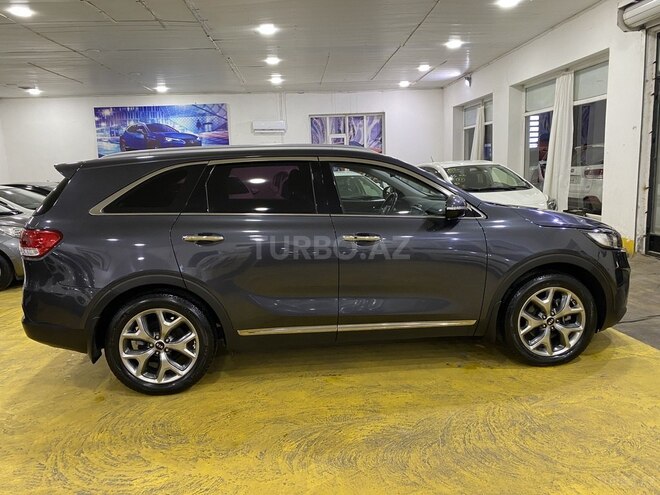 Kia Sorento-8