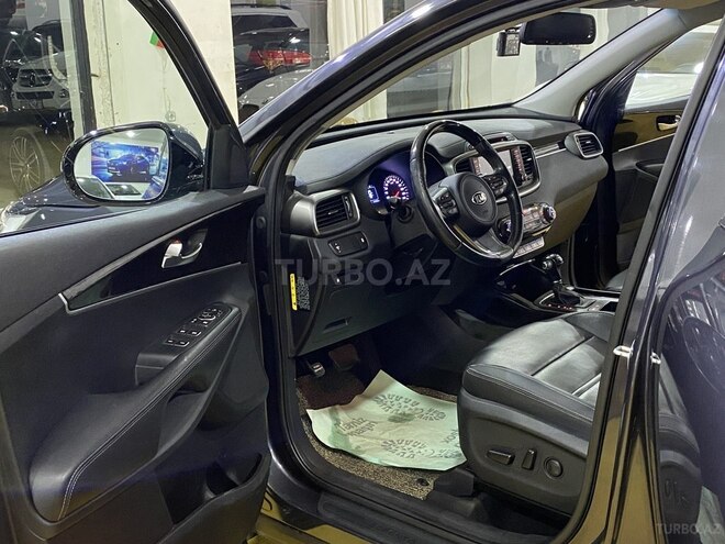 Kia Sorento-13