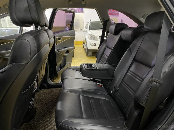 Kia Sorento-16