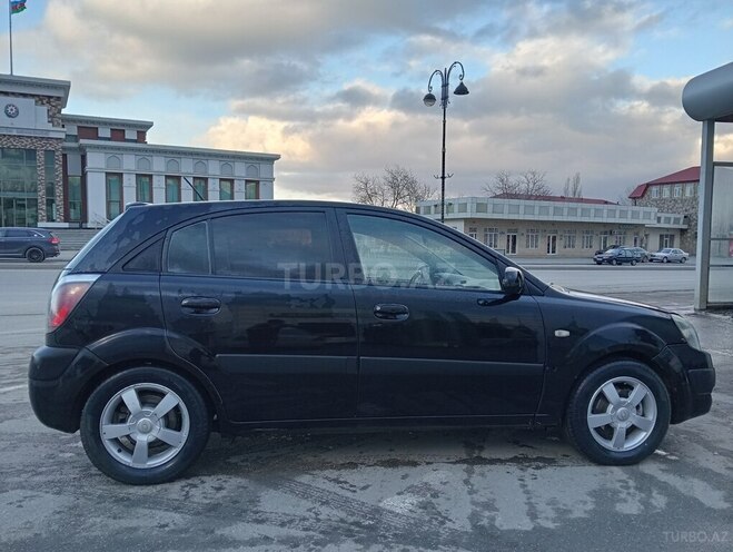 Kia Rio 2006, 292,582 km - 1.4 l - Quba