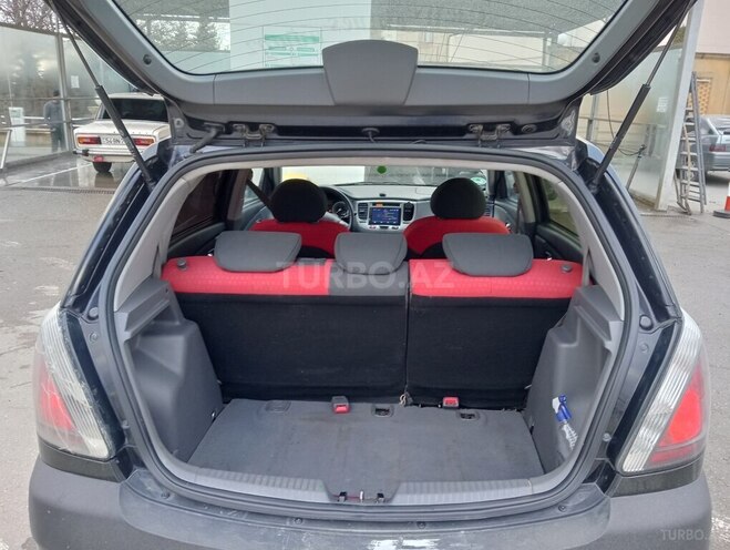 Kia Rio 2006, 292,582 km - 1.4 l - Quba