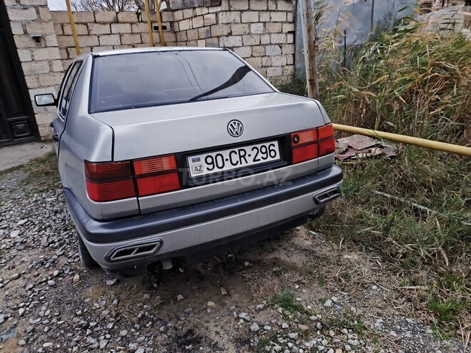 Volkswagen Vento 1994, 460,000 km - 1.8 l - Bakı