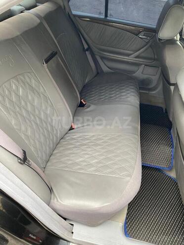 Mercedes E 240 2000, 436,000 km - 2.4 л - Şirvan
