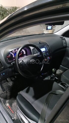 Hyundai i30 2011, 286,000 km - 1.6 l - Bakı