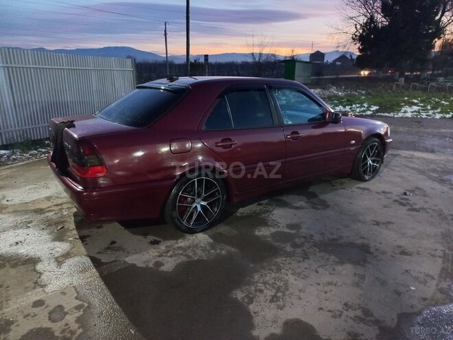 Mercedes C 200 1998, 382,006 km - 2.0 l - Quba