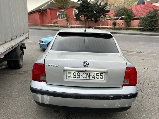 Volkswagen Passat 1997, 197,700 km - 1.6 l - Bakı