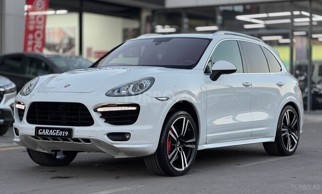 Porsche Cayenne Turbo-3